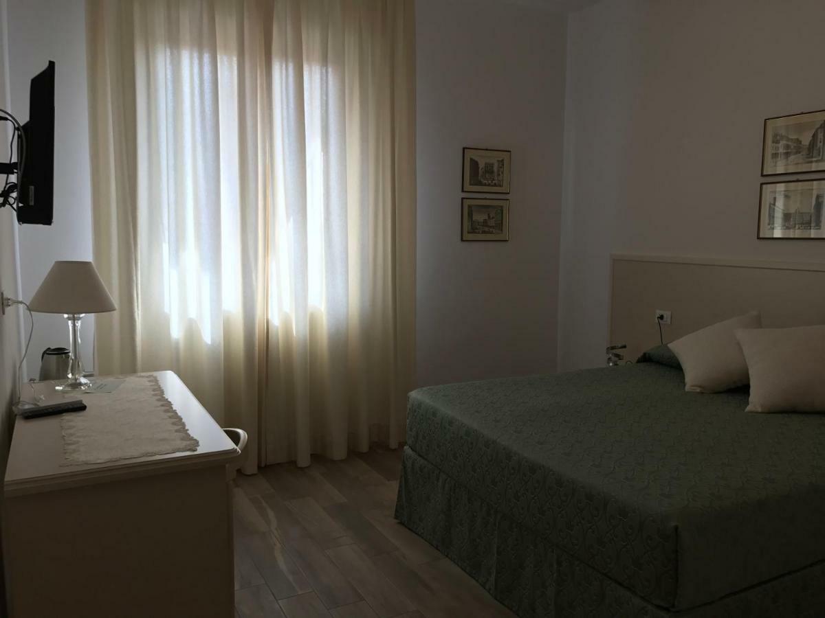 Guest House In Piazza Bologna Buitenkant foto